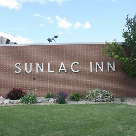 Sunlac Inn Lakota Ngoại thất bức ảnh