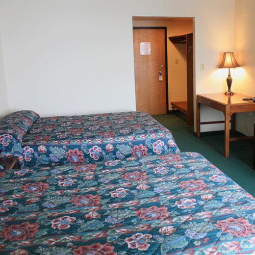 Sunlac Inn Lakota Phòng bức ảnh