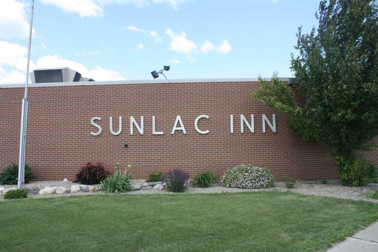 Sunlac Inn Lakota Ngoại thất bức ảnh